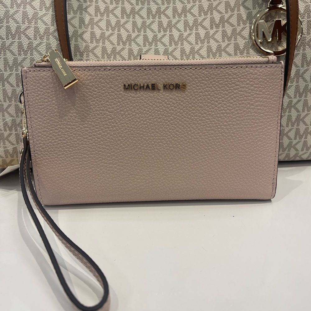 MICHAEL MICHAEL KORS Adele Leather Wallet Double Zip wristlet
Soft Pink 
NWT - Picture 3 of 16